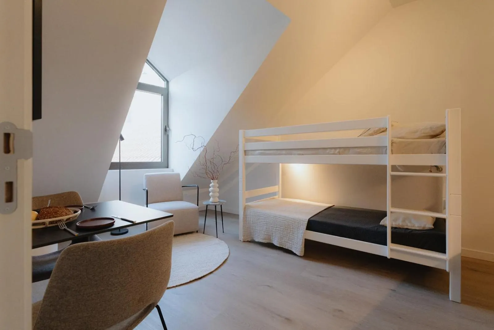 Raibu Antwerp Hotel 0*,