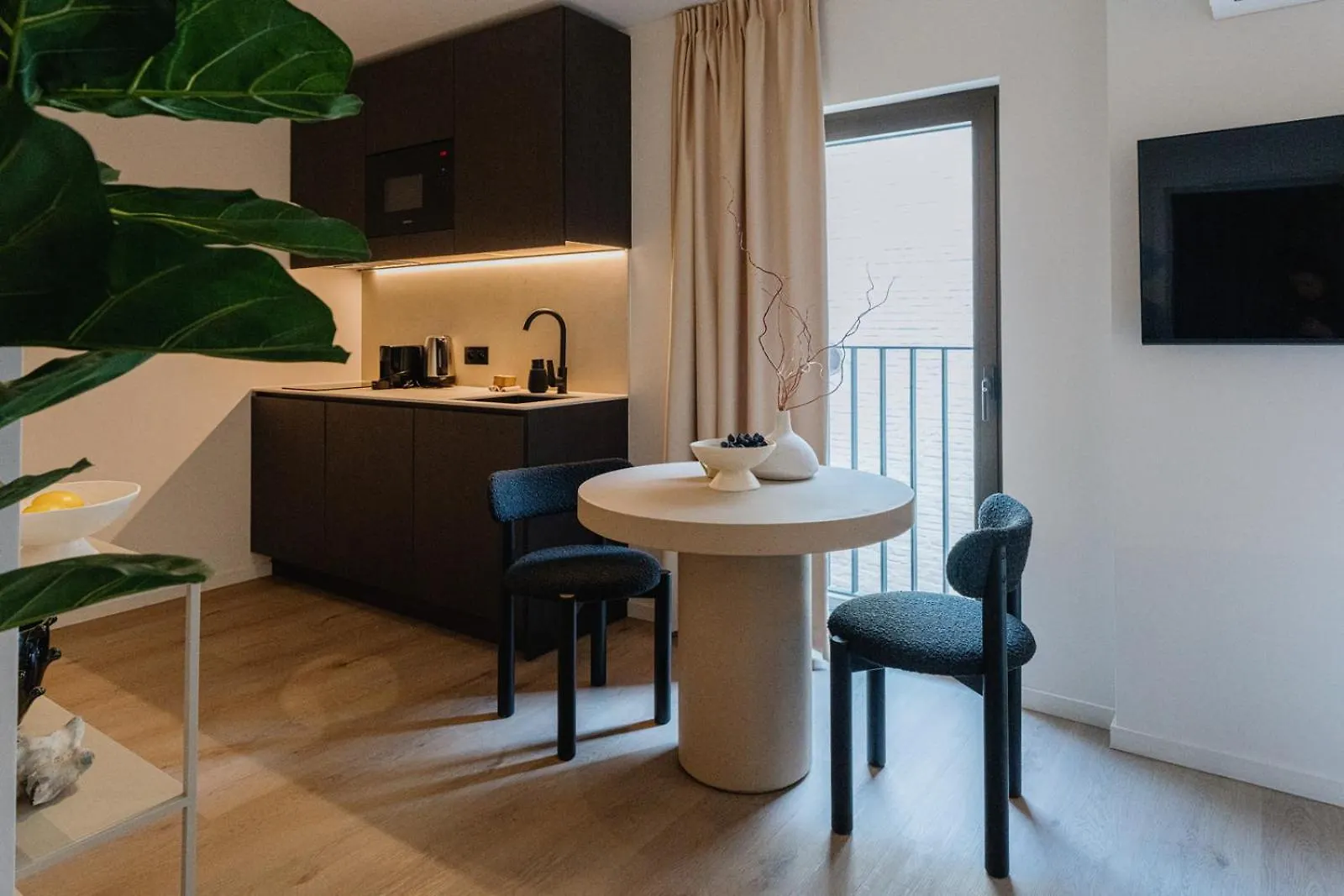 Raibu Antwerp Hotel