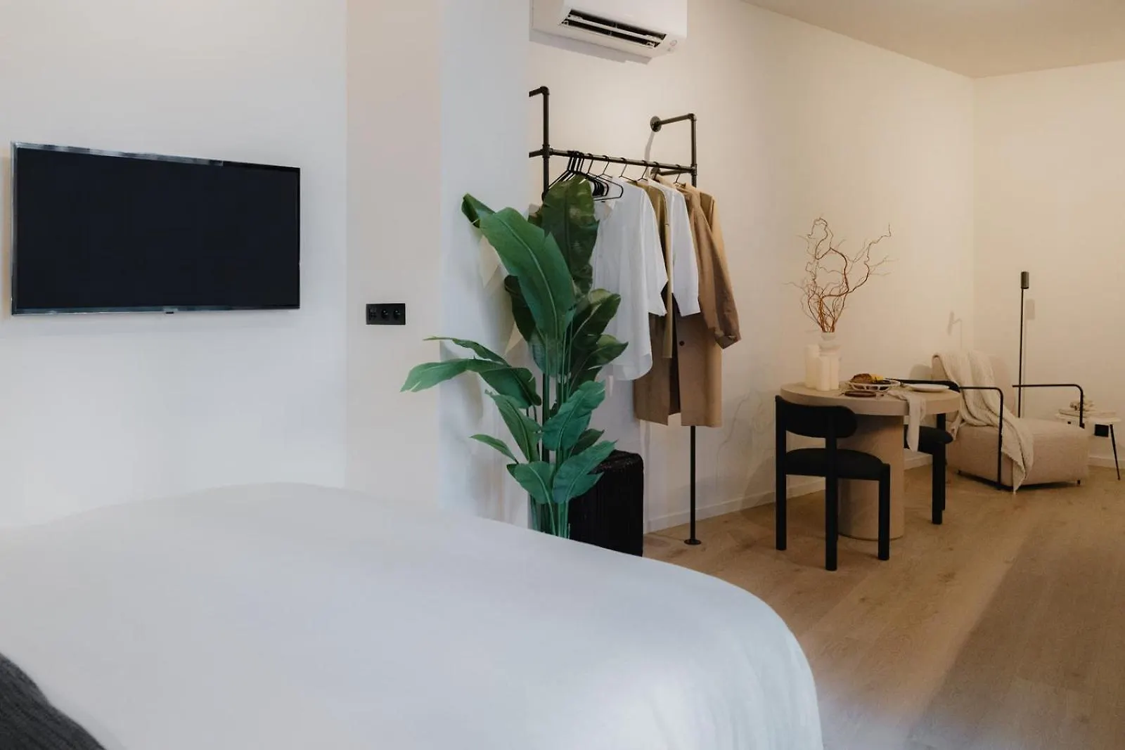 Raibu Antwerp Hotel