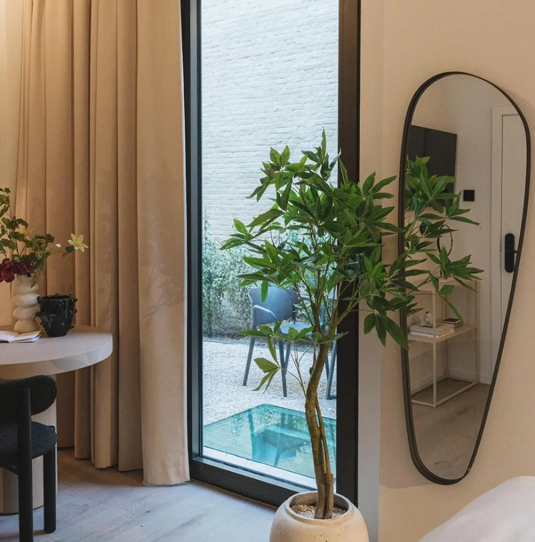 Raibu Antwerp Hotel 0*,