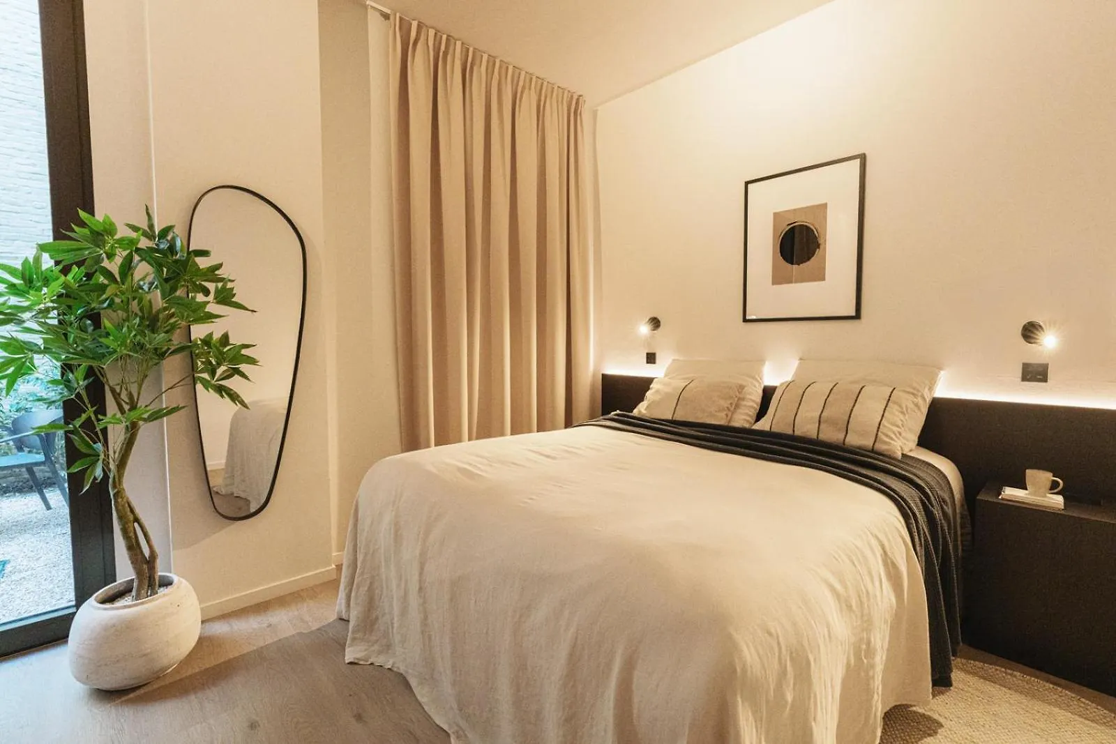 Raibu Antwerp Hotel